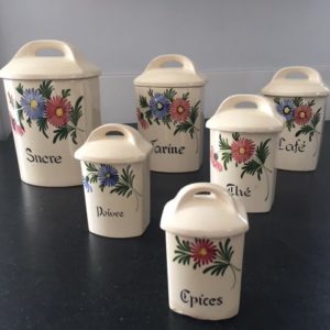 Pots à épices en céramique  -  La faience - porcelaine - céramique