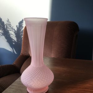 Vase en verre dépoli  -  La décoration