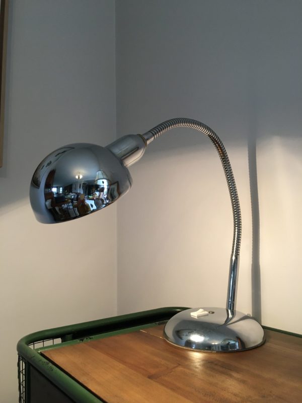 Lampe de bureau chromée  -  L'éclairage