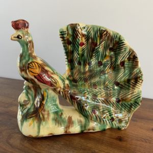 Sculpture paon céramique  -  La décoration