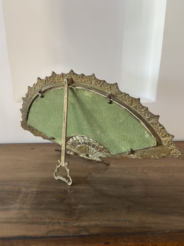 Miroir éventail en bronze  -  La décoration