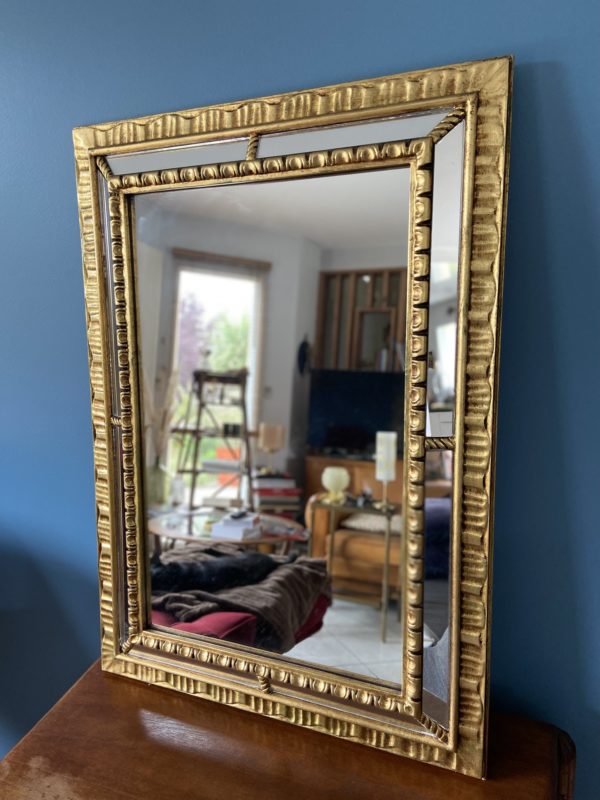 Ancien miroir bois doré à parcloses  -  La décoration