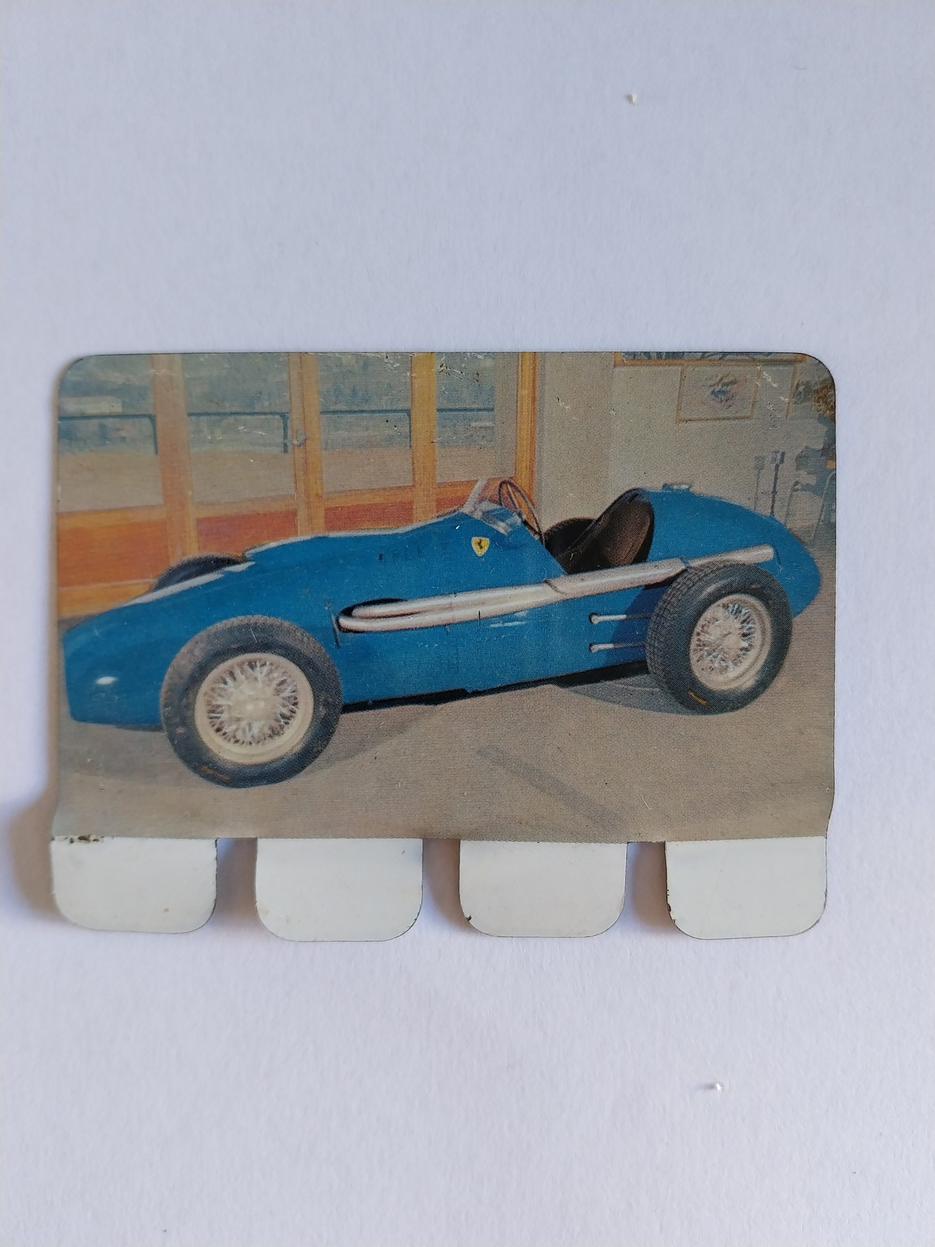 Carte automobile COOP 1964 N°76 – FERRARI 1952 Carte automobile COOP 1964 N°76 – FERRARI 1952  -  Le métal